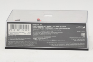 Vodafone McLaren Mercedes MP4-25 J. Button F1 Showcar 2010 Minichamps 1:43 530104371 Metal - imagen 4 de 5