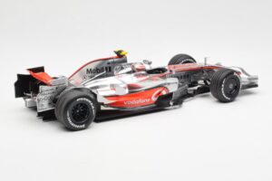 McLaren MP4-23 Mercedes #23 H. Kovalainen 2008 Minichamps 1:18 530081823 Metal - imagen 2 de 6