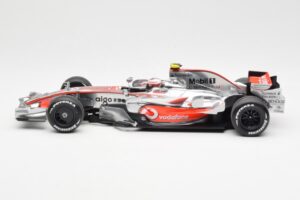 McLaren MP4-23 Mercedes #23 H. Kovalainen 2008 Minichamps 1:18 530081823 Metal - imagen 3 de 6