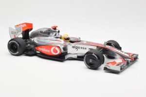 McLaren MP4-24 #1 L. Hamilton 2009 Dealer Edition Minichamps 1:18 503091801 Metal - imagen 4 de 6