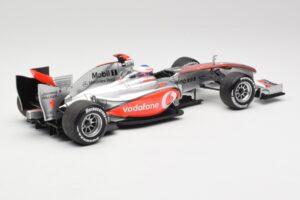 McLaren MP4-25 Vodafone #1 J. Button F1 2010 Minichamps 1:18 530101871-R1 Metal - imagen 2 de 7