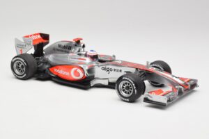 McLaren MP4-25 Vodafone #1 J. Button F1 2010 Minichamps 1:18 530101871-R1 Metal - imagen 4 de 7