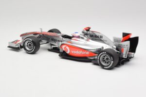 McLaren MP4-25 Vodafone #1 J. Button F1 2010 Minichamps 1:18 530101871-R1 Metal - imagen 5 de 7
