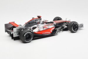 McLaren MP4-22 Mercedes #1 F. Alonso Presentation Valencia 2007 Minichamps 1:18 538071871 Metal - imagen 2 de 6