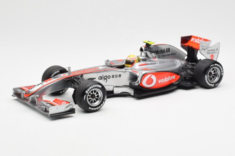 Vodafone McLaren Mercedes MP4-25 #3 L. Hamilton F1 Showcar 2010 Minichamps 1:18 530101872 Metal