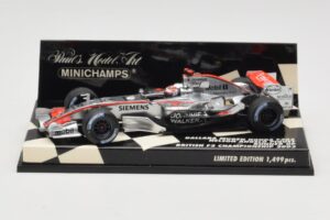 Dallara F303 N. Piquet British F3 Championship 2003 Minichamps 1:43 400030333 Metal