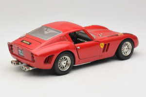 Ferrari 250 GTO Rojo Bburago 1:18 B003 Metal - imagen 3 de 8
