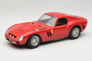 Ferrari 250 GTO Rojo Bburago 1:18 B003 Metal