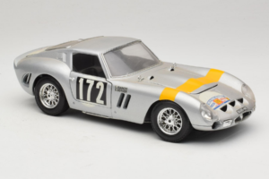 Ferrari 250 GTO #172 Tour de France 1964 Bburago 1:18 7011 Metal - imagen 6 de 8