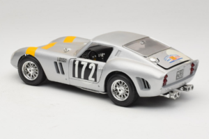 Ferrari 250 GTO #172 Tour de France 1964 Bburago 1:18 7011 Metal - imagen 7 de 8