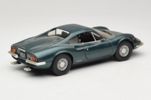 Ferrari 246 GT Dino Verde Anson 1:18 30359 Metal - imagen 3 de 8