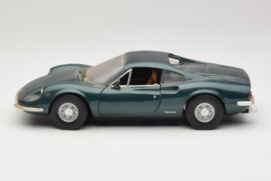 Ferrari 246 GT Dino Verde Anson 1:18 30359 Metal - imagen 4 de 8