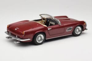 Ferrari 250 GT California Spider LWB Rojo Granate Hot Wheels 1:18 25727 Metal - imagen 3 de 8