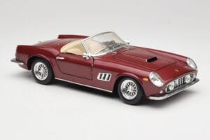 Ferrari 250 GT California Spider LWB Rojo Granate Hot Wheels 1:18 25727 Metal - imagen 6 de 8