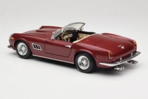Ferrari 250 GT California Spider LWB Rojo Granate Hot Wheels 1:18 25727 Metal - imagen 7 de 8