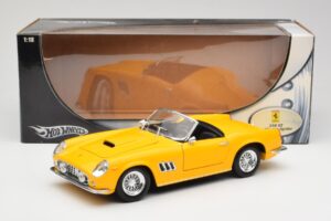 Ferrari 250 GT California Spider Amarillo Hot Wheels 1:18 23905 Metal - imagen 8 de 8