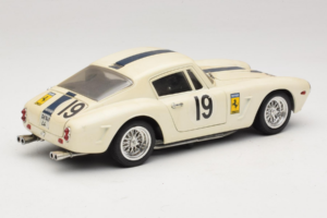 Ferrari 250 GT SWB Berlinette #19 Tour de France Automobile 1961 Eagles Race 1:18 6500 Metal - imagen 3 de 8