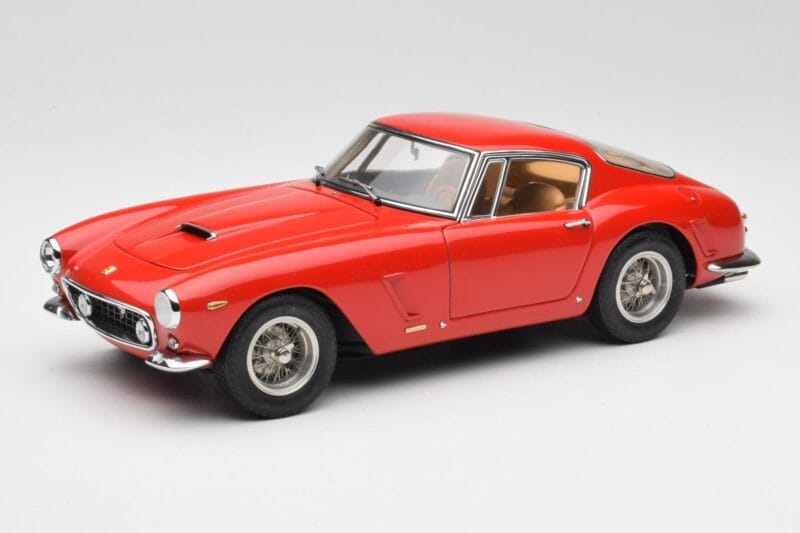 Ferrari 250 GT SWB Rojo CMC 1:18 M-046 Metal