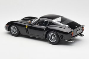 Ferrari 250 GTO Negro Kyosho 1:18 08431BK Metal - imagen 7 de 8