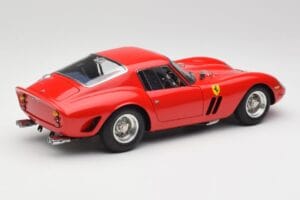 Ferrari 250 GTO London Show Rojo CMC 1:18 M-256 Metal - imagen 2 de 6