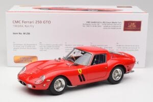 Ferrari 250 GTO London Show Rojo CMC 1:18 M-256 Metal - imagen 6 de 6