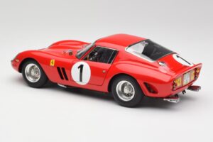 Ferrari 250 GTO #1 P. Rodriguez / W. Mairesse Paris 1000km 1962 CMC 1:18 M-254 Metal - imagen 5 de 6