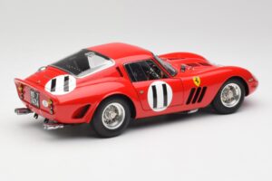 Ferrari 250 GTO #11 J. Surtees / M. Parkes Paris 1000km 1962 CMC 1:18 M-249 Metal - imagen 2 de 6