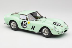 Ferrari 250 GTO #15 S. Moss / G. Hill Goodwood 1962 CMC 1:18 M-247 Metal - imagen 4 de 6