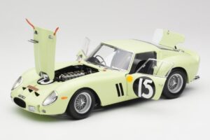 Ferrari 250 GTO #15 S. Moss / I. Ireland Goodwood Tourist Trophy Winner 1962 Kyosho 1:18 08438C Metal - imagen 2 de 8