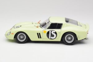 Ferrari 250 GTO #15 S. Moss / I. Ireland Goodwood Tourist Trophy Winner 1962 Kyosho 1:18 08438C Metal - imagen 4 de 8