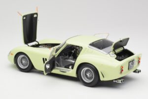 Ferrari 250 GTO #15 S. Moss / I. Ireland Goodwood Tourist Trophy Winner 1962 Kyosho 1:18 08438C Metal - imagen 5 de 8