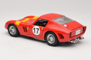 Ferrari 250 GTO #17 Bburago Sammlerborse Rojo Bburago 1:18 3007-P1 Metal - imagen 7 de 8