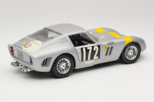 Ferrari 250 GTO #172 L. Bianchi / G. Berger Tour de France 1962 Plata Edición Limitada Bburago 1:18 3011-S1 Metal - imagen 3 de 8