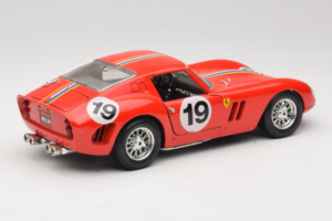 Ferrari 250 GTO #19 Rojo Franjas 1962 Bburago 1:18 3011-P3 Metal - imagen 3 de 8
