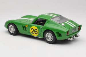 Ferrari 250 GTO #26 Verde Franjas Blancas 1962 Bburago 1:18 3011-G3 Metal - imagen 7 de 8