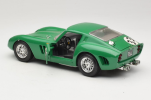 Ferrari 250 GTO #33 Verde Bburago 1:18 3011-G1 Metal - imagen 5 de 8