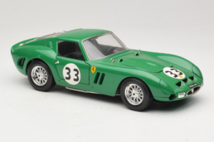 Ferrari 250 GTO #33 Verde Bburago 1:18 3011-G1 Metal - imagen 6 de 8