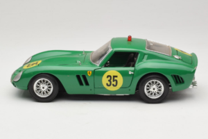 Ferrari 250 GTO #35 Verde 1962 Bburago 1:18 3011-G2 Metal - imagen 4 de 8