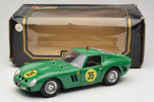 Ferrari 250 GTO #35 Verde 1962 Bburago 1:18 3011-G2 Metal - imagen 8 de 8