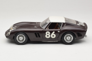 Ferrari 250 GTO #86 Negro Bburago 1:18 3011-B1 Metal - imagen 4 de 8