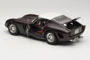 Ferrari 250 GTO #86 Negro Bburago 1:18 3011-B1 Metal - imagen 5 de 8