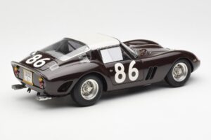Ferrari 250 GTO #86 Targa Florio 1962 CMC 1:18 M-156 Metal - imagen 2 de 6