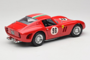 Ferrari 250 GTO #96 Rojo 1962 Bburago 1:18 3011-N1 Metal - imagen 3 de 8
