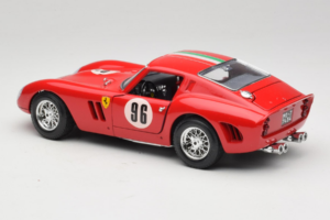 Ferrari 250 GTO #96 Rojo 1962 Bburago 1:18 3011-N1 Metal - imagen 7 de 8