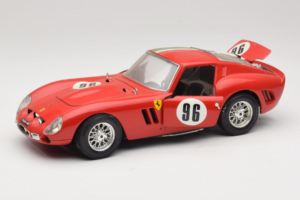 Ferrari 250 GTO #96 Rojo Bandera Italiana 1962 Bburago 1:18 3011-P2 Metal - imagen 2 de 8