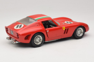 Ferrari 250 GTO #96 Rojo Bandera Italiana 1962 Bburago 1:18 3011-P2 Metal - imagen 3 de 8
