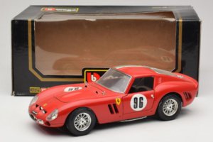 Ferrari 250 GTO #96 Rojo Bandera Italiana 1962 Bburago 1:18 3011-P2 Metal - imagen 8 de 8