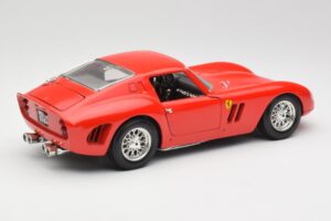 Ferrari 250 GTO Rojo Bburago 1:18 3011 Metal - imagen 3 de 8