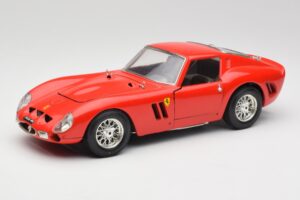Ferrari 250 GTO Rojo Bburago 1:18 3011 Metal