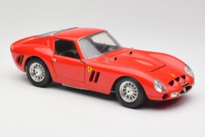 Ferrari 250 GTO Rojo Bburago 1:18 3011 Metal - imagen 6 de 8